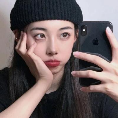 拿针的女孩